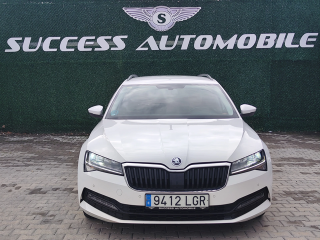 Skoda Superb CHERENPETUK* 2.0* DISTRONIC* LEDD* FACE* LIZING - автомобили, коли, обяви за нови и употребявани 7