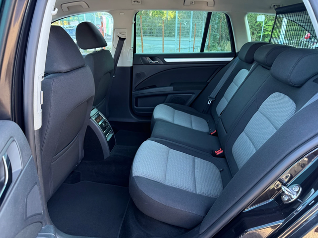 Skoda Superb 1.6TDI 105HP - автомобили, коли, обяви за нови и употребявани 7
