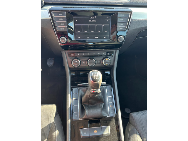 Skoda Superb 1.4TSI NAVI EURO 6 - автомобили, коли, обяви за нови и употребявани 12