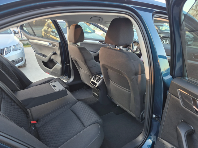Skoda Superb С-Гаранция-2.0-A/T - автомобили, коли, обяви за нови и употребявани 9