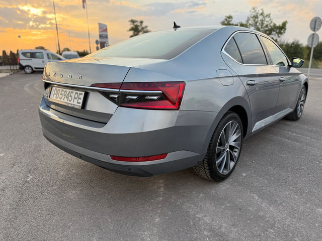 Skoda Superb ГАРАНЦИЯ , DIGITAL , 2.0 A/T - автомобили, коли, обяви за нови и употребявани 4