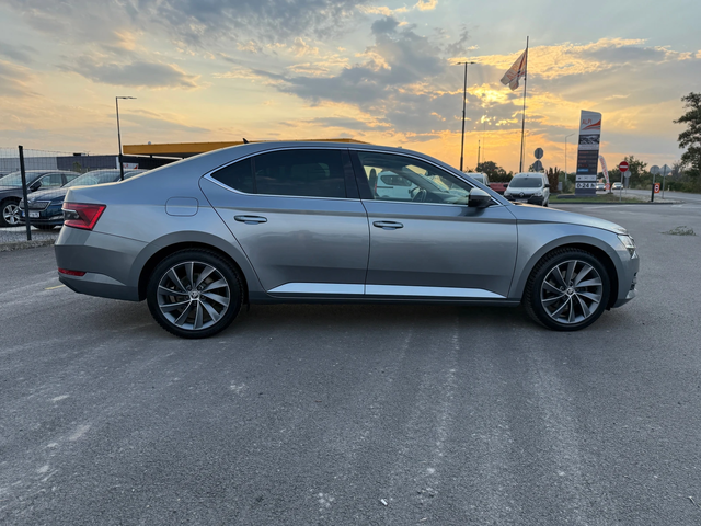 Skoda Superb ГАРАНЦИЯ , DIGITAL , 2.0 A/T - автомобили, коли, обяви за нови и употребявани 5