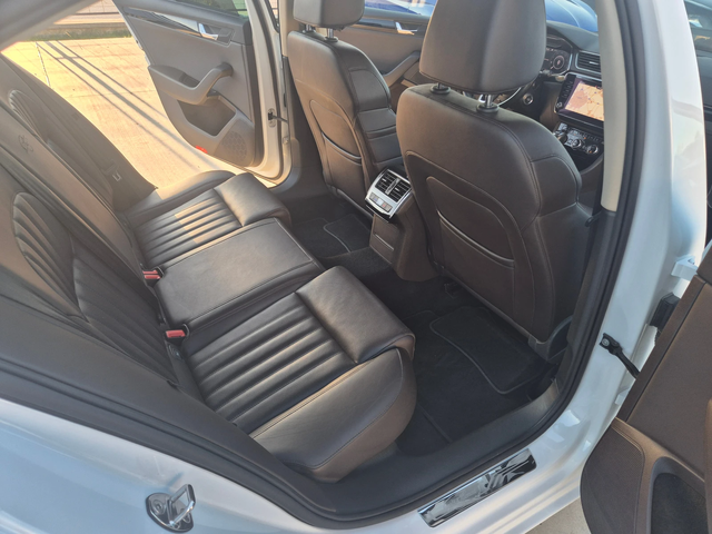 Skoda Superb L/K-4х4-190-А/Т - автомобили, коли, обяви за нови и употребявани 9