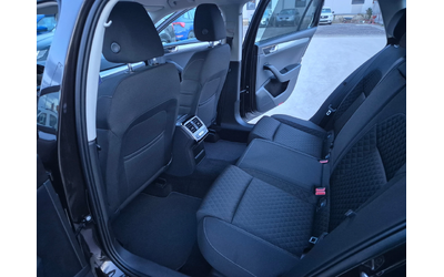 Skoda Superb С-Гаранция-4Х4 -А/Т -190кс - автомобили, коли, обяви за нови и употребявани 11