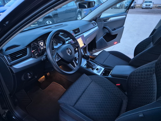 Skoda Superb С-Гаранция-4Х4 -А/Т -190кс - автомобили, коли, обяви за нови и употребявани 12