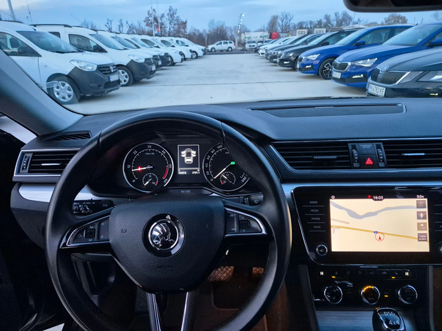 Skoda Superb С-Гаранция-4Х4 -А/Т -190кс - автомобили, коли, обяви за нови и употребявани 13