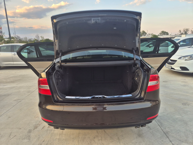 Skoda Superb 3.6 V6 4x4 Laurin & Klement - автомобили, коли, обяви за нови и употребявани 10