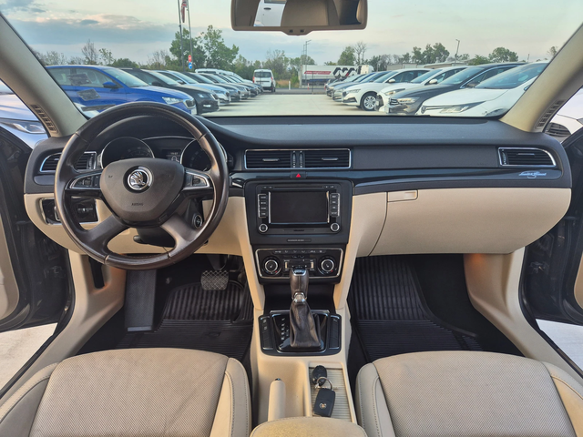 Skoda Superb 3.6 V6 4x4 Laurin & Klement - автомобили, коли, обяви за нови и употребявани 14