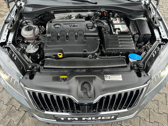 Skoda Superb 2.0TDI* 150kc* LED* NAVI* D&G* TOP* - автомобили, коли, обяви за нови и употребявани 15