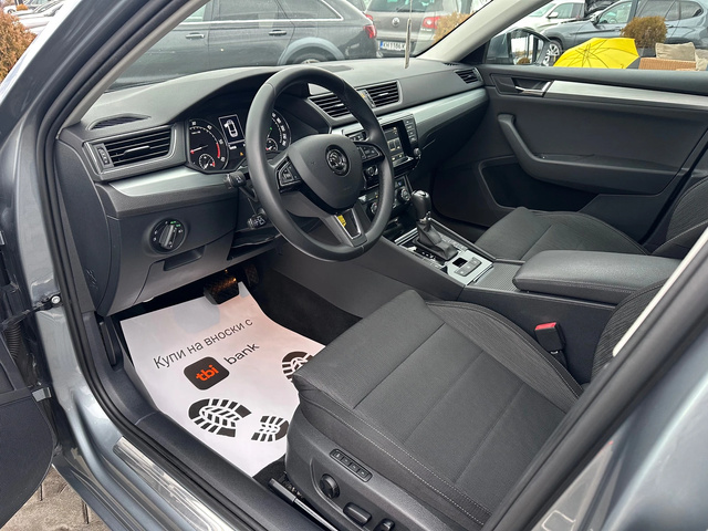 Skoda Superb 2.0TDI* 150kc* LED* NAVI* D&G* TOP* - автомобили, коли, обяви за нови и употребявани 9