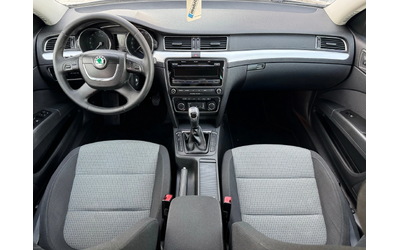 Skoda Superb 2.0 TDI / ELEGANCE / PARKTRONIC / TEMPOMAT - автомобили, коли, обяви за нови и употребявани 8