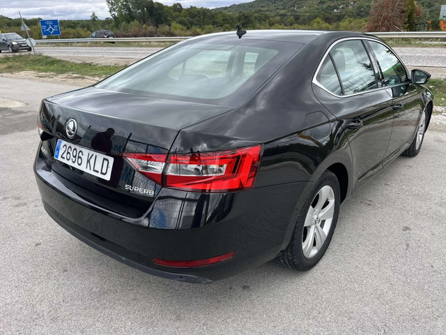 Skoda Superb 2.0TDI 150к 6 СКОРОСТИ EURO 6 DISTRONIK АВТОПИЛОТ - автомобили, коли, обяви за нови и употребявани 3