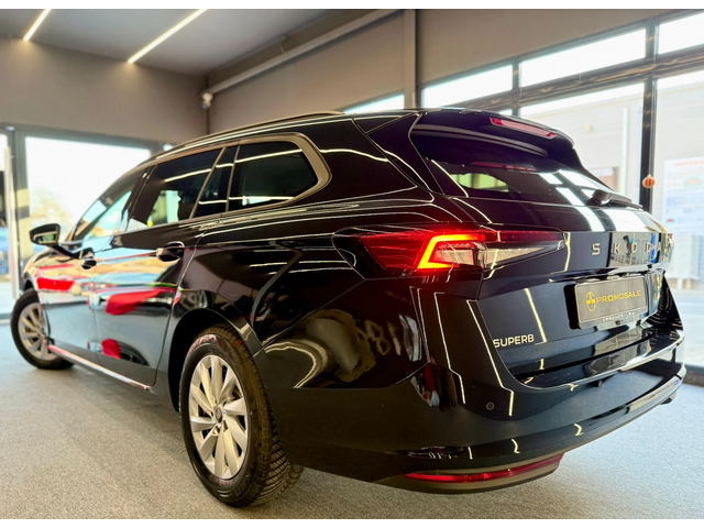 Skoda Superb 2.0TDI DSG* Essence* Лизинг* Carplay* Гаранция - автомобили, коли, обяви за нови и употребявани 3