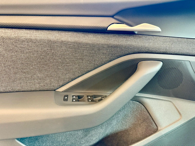 Skoda Superb 2.0TDI DSG* Essence* Лизинг* Carplay* Гаранция - автомобили, коли, обяви за нови и употребявани 6