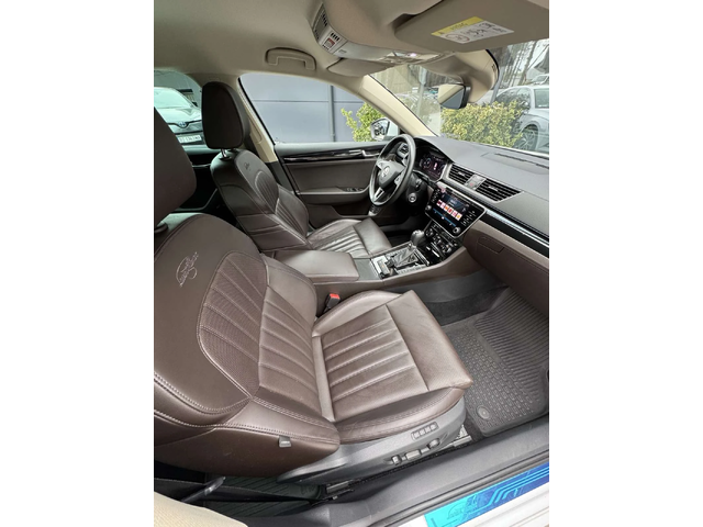 Skoda Superb L&K - автомобили, коли, обяви за нови и употребявани 11