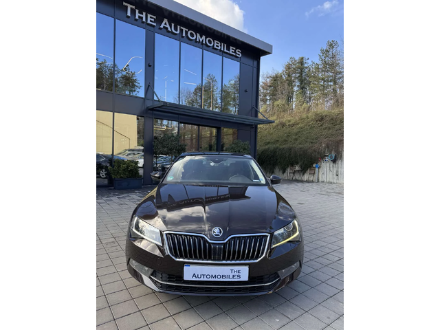 Skoda Superb Laurin&Klement 4х4 - автомобили, коли, обяви за нови и употребявани 0