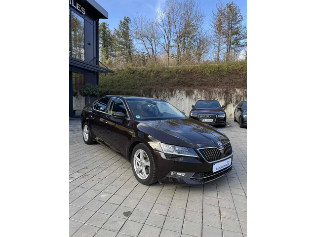 Skoda Superb Laurin&Klement 4х4 - автомобили, коли, обяви за нови и употребявани 1