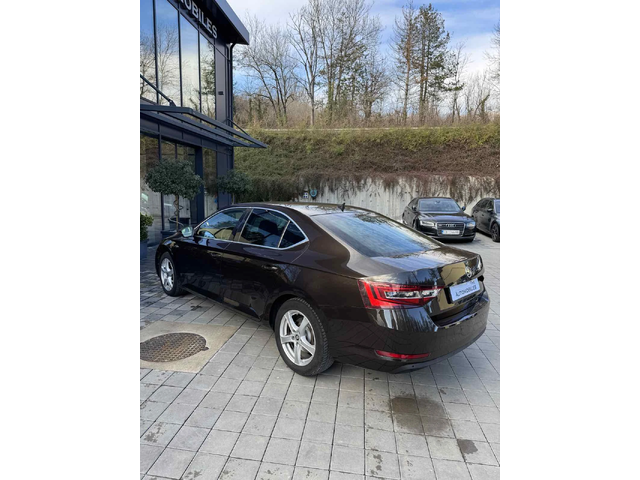 Skoda Superb Laurin&Klement 4х4 - автомобили, коли, обяви за нови и употребявани 5