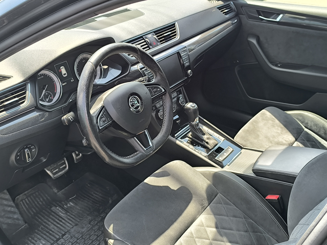 Skoda Superb 4x4 Sport line - автомобили, коли, обяви за нови и употребявани 7