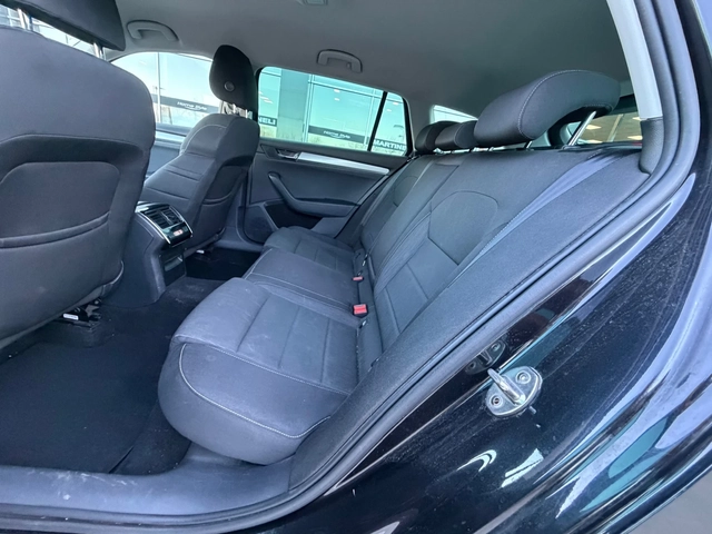 Skoda Superb Ръчка* LED* XENON* Дизел - автомобили, коли, обяви за нови и употребявани 6