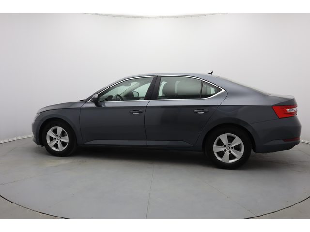 Skoda Superb - автомобили, коли, обяви за нови и употребявани 11