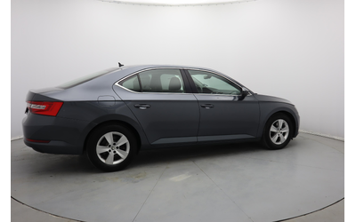 Skoda Superb - автомобили, коли, обяви за нови и употребявани 26