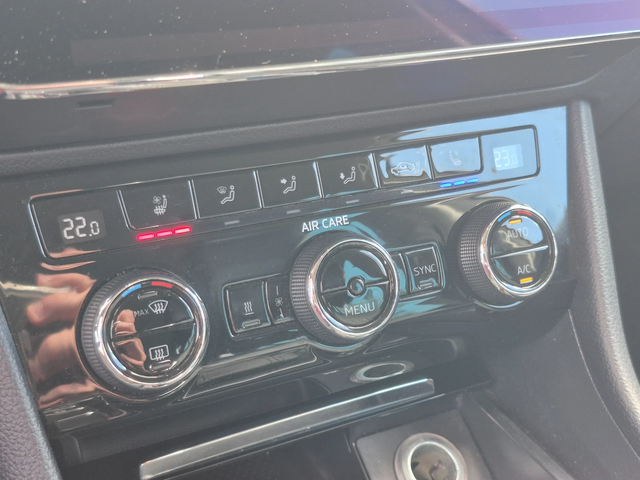 Skoda Superb Superb - автомобили, коли, обяви за нови и употребявани 12