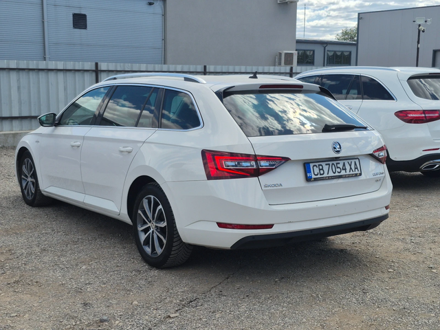 Skoda Superb Superb - автомобили, коли, обяви за нови и употребявани 4