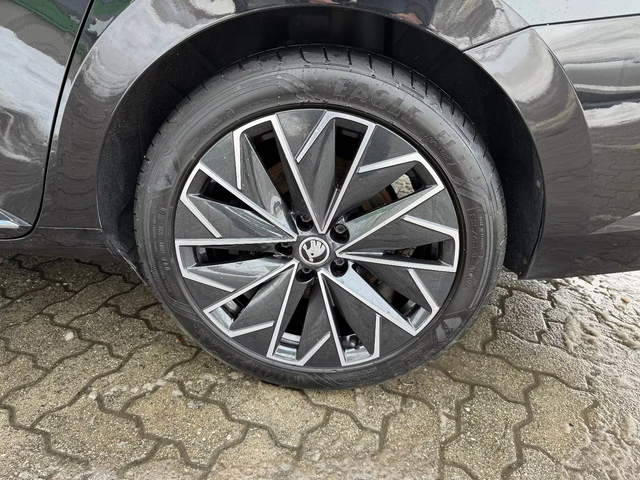 Skoda Superb Superb - автомобили, коли, обяви за нови и употребявани 0