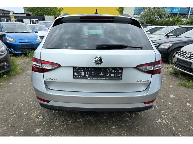 Skoda Superb КАТО ЧИСТО НОВ/DISTRONIK/2.0TDI - автомобили, коли, обяви за нови и употребявани 2