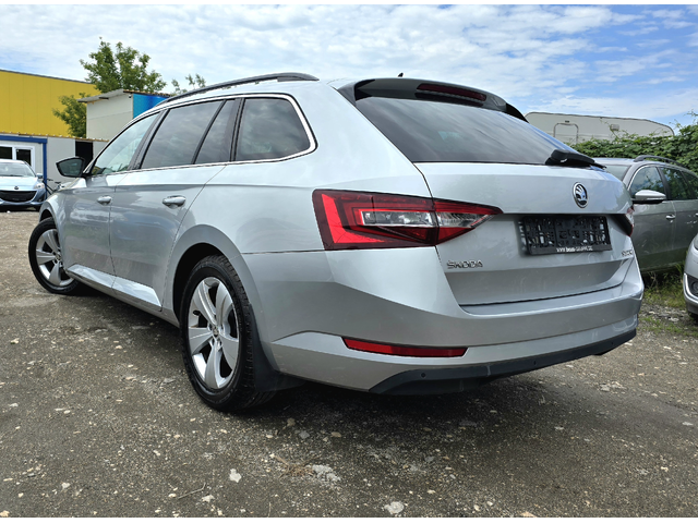 Skoda Superb КАТО ЧИСТО НОВ/DISTRONIK/2.0TDI - автомобили, коли, обяви за нови и употребявани 5