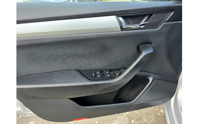 Skoda Superb КАТО ЧИСТО НОВ/DISTRONIK/2.0TDI - автомобили, коли, обяви за нови и употребявани 7