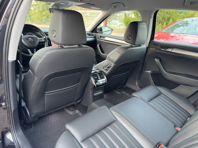 Skoda Superb Skoda Superb 2.0TDI * DSG * NAVI * LED *XENON - автомобили, коли, обяви за нови и употребявани 11