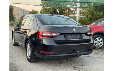 skoda-superb-skoda-superb-2-0tdi-dsg-navi-led-xenon - 4