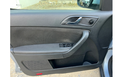 Skoda Yeti 2.0 TDI- 110к.с.* Автопилот* Климатроник * Италия - автомобили, коли, обяви за нови и употребявани 16