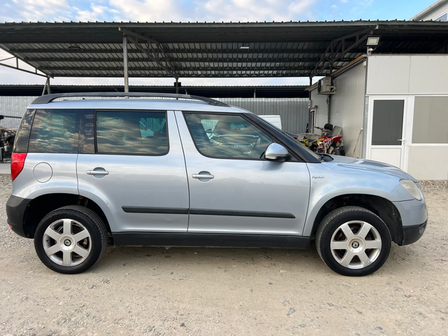 Skoda Yeti 2.0 TDI- 110к.с.* Автопилот* Климатроник * Италия - автомобили, коли, обяви за нови и употребявани 3