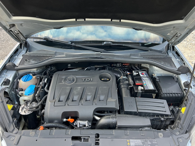 Skoda Yeti 2.0 TDI- 110к.с.* Автопилот* Климатроник * Италия - автомобили, коли, обяви за нови и употребявани 8