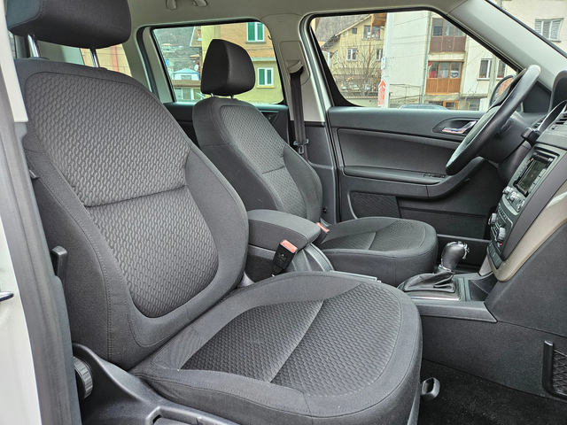 Skoda Yeti 1.6 Tdi AVTOMAT/NAVIG/134 000km - автомобили, коли, обяви за нови и употребявани 11