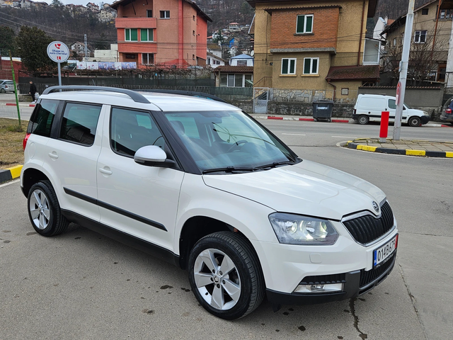Skoda Yeti 1.6 Tdi AVTOMAT/NAVIG/134 000km - автомобили, коли, обяви за нови и употребявани 6