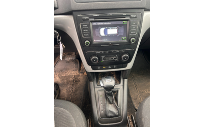 Skoda Yeti 2.0TDI 4X4 AVTOMAT/NAVI/PANORAMA EURO 5 - автомобили, коли, обяви за нови и употребявани 11