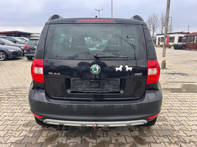 Skoda Yeti 2.0TDI 4X4 AVTOMAT/NAVI/PANORAMA EURO 5 - автомобили, коли, обяви за нови и употребявани 6