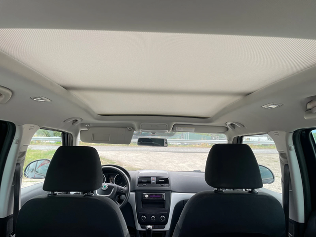 Skoda Yeti 1.2TSI-105-ITALIA - автомобили, коли, обяви за нови и употребявани 11