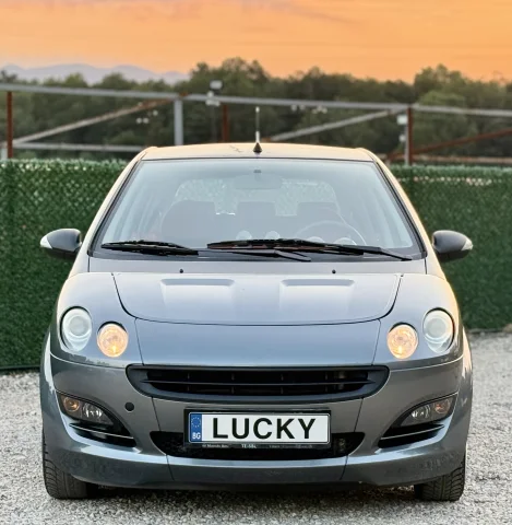 Smart Forfour 1.1i (64 кс) - автомобили, коли, обяви за нови и употребявани 1