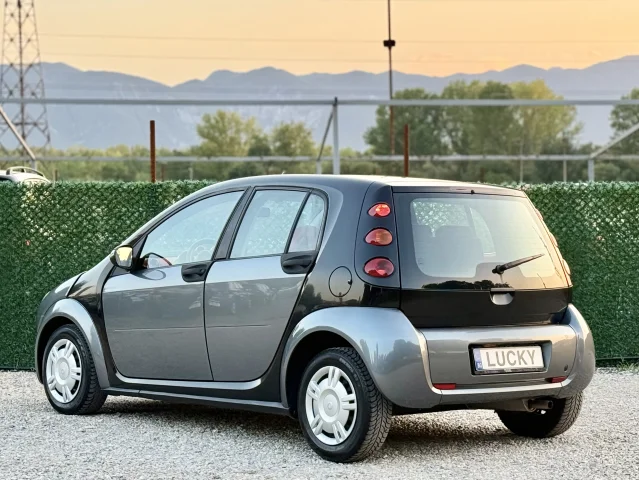 Smart Forfour 1.1i (64 кс) - автомобили, коли, обяви за нови и употребявани 4