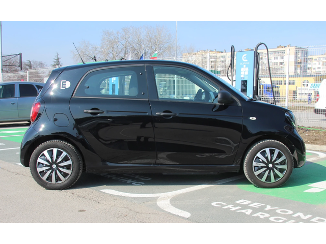 Smart Forfour EQ LED  НОВ ВНОС ГЕРМАНИЯ - автомобили, коли, обяви за нови и употребявани 3