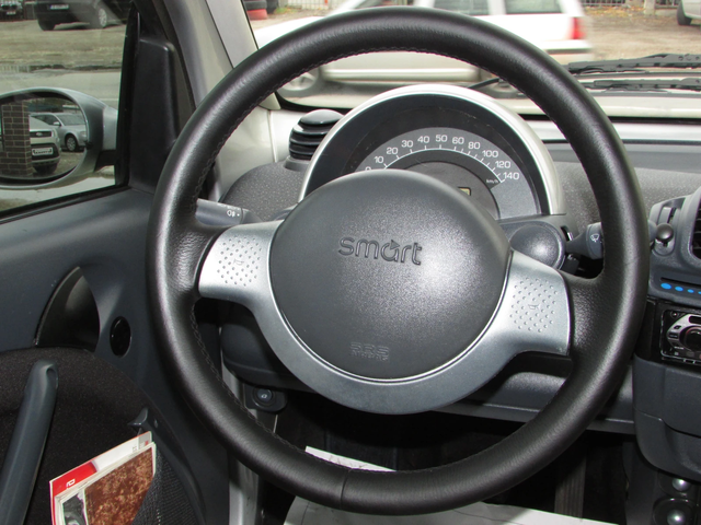 Smart Fortwo 0.7i TURBO EURO4 - автомобили, коли, обяви за нови и употребявани 10