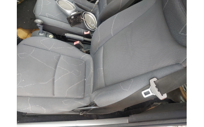 Smart Fortwo 0, 7i 61ps KLIMA - автомобили, коли, обяви за нови и употребявани 8