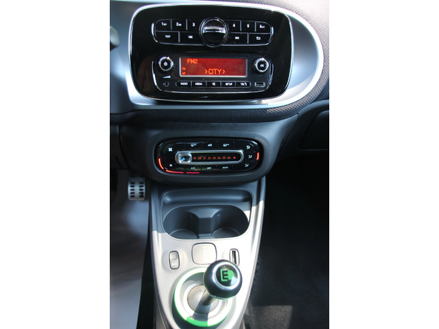 Smart Fortwo GREENFLACH  EQ  LED НОВ ВНОС ГЕРМАНИЯ - автомобили, коли, обяви за нови и употребявани 11