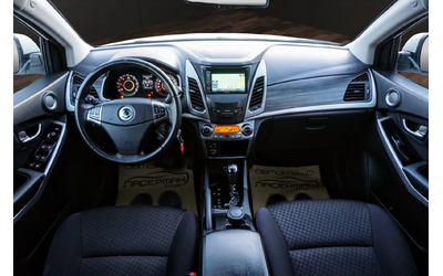 SsangYong Korando 2.2DI AUTO - автомобили, коли, обяви за нови и употребявани 8