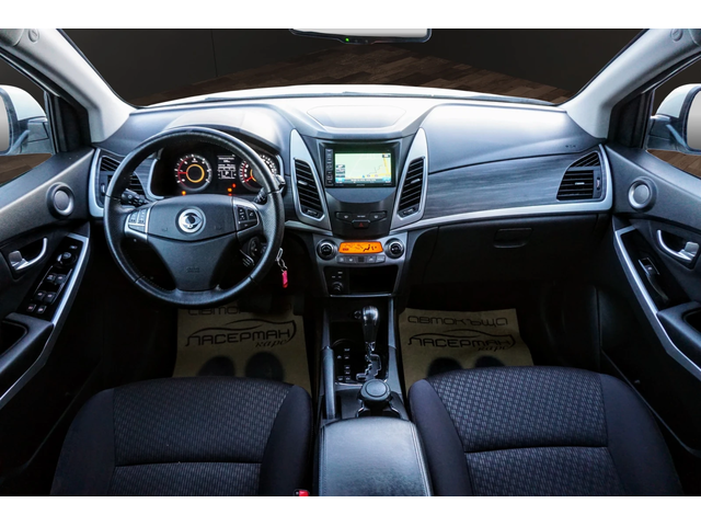 SsangYong Korando 2.2DI AUTO - автомобили, коли, обяви за нови и употребявани 8